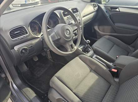 Volkswagen - Golf
