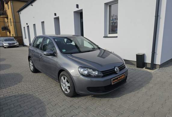 Volkswagen - Golf