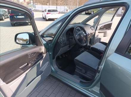 Suzuki - SX4