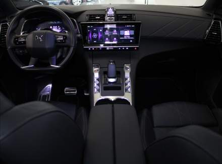 DS Automobiles - DS7 Crossback