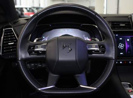 DS Automobiles - DS7 Crossback