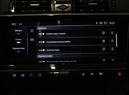 DS Automobiles - DS7 Crossback