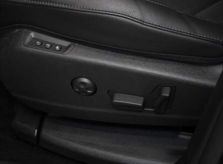 DS Automobiles - DS7 Crossback