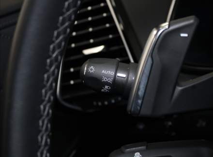 DS Automobiles - DS7 Crossback