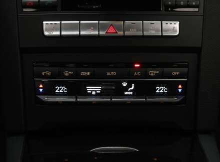 Mercedes-Benz - E-class