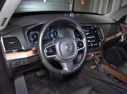 Volvo - XC90
