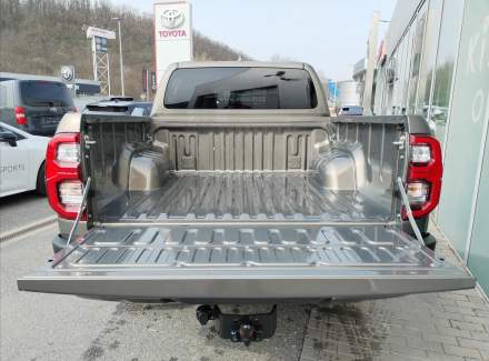 Toyota - Hilux