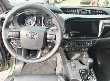 Toyota - Hilux