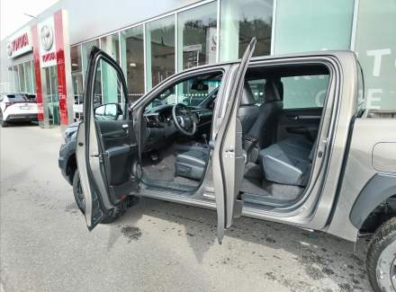 Toyota - Hilux