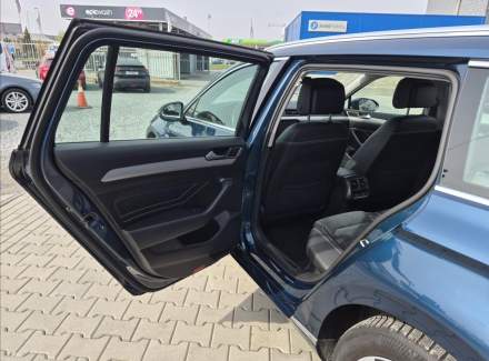 Volkswagen - Passat