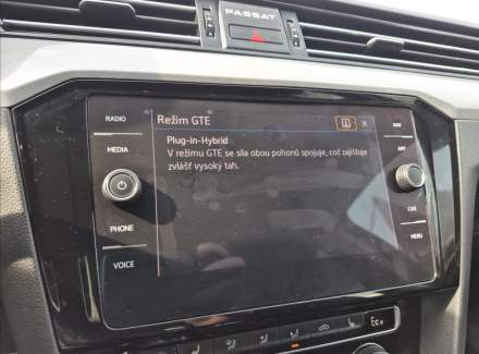Volkswagen - Passat