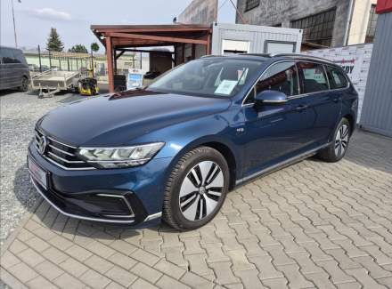 Volkswagen - Passat