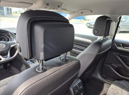 Volkswagen - Passat