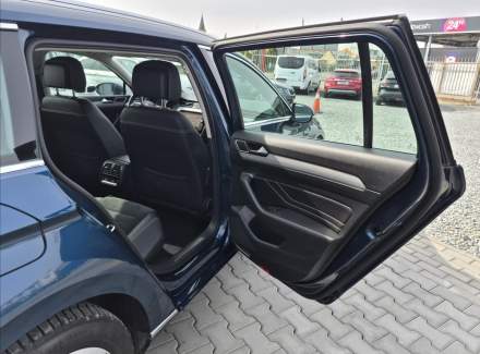 Volkswagen - Passat