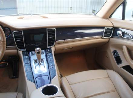 Porsche - Panamera
