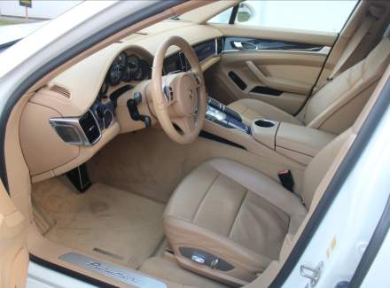 Porsche - Panamera