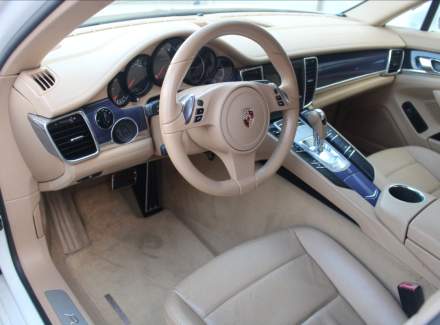 Porsche - Panamera