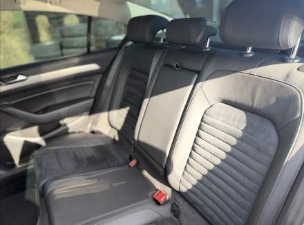 Volkswagen - Passat