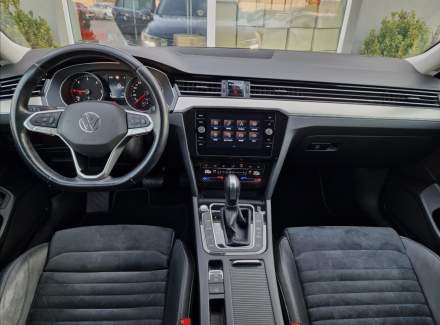 Volkswagen - Passat