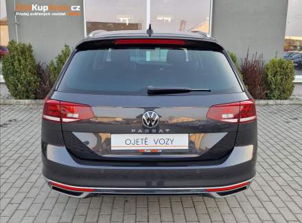 Volkswagen - Passat