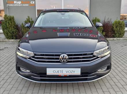 Volkswagen - Passat