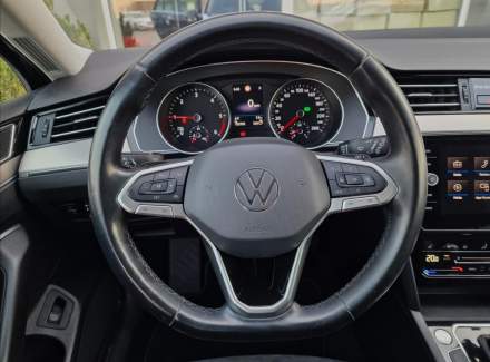 Volkswagen - Passat