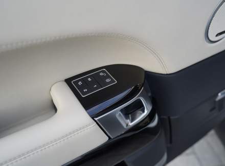 Land Rover - Range Rover