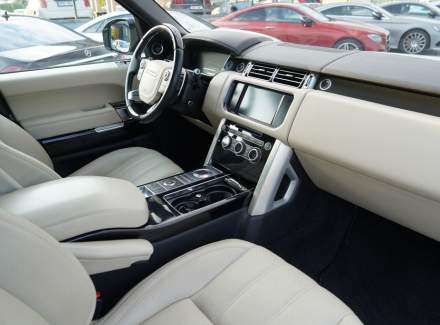 Land Rover - Range Rover