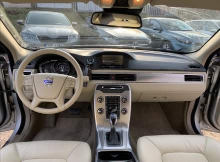 Volvo - V70