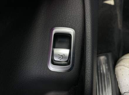 Mercedes-Benz - S-class