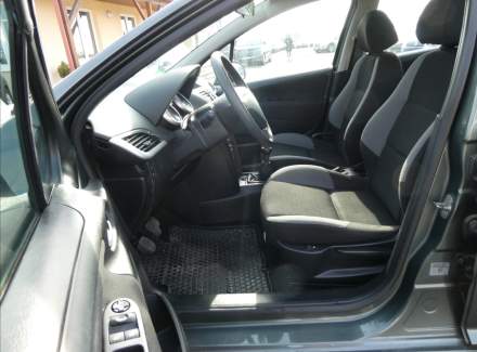 Peugeot - 207