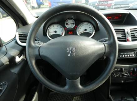 Peugeot - 207