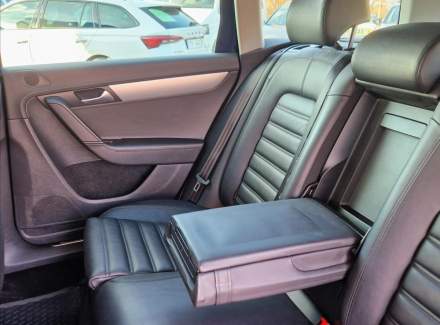 Volkswagen - Passat