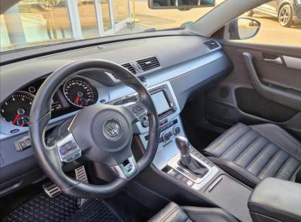 Volkswagen - Passat