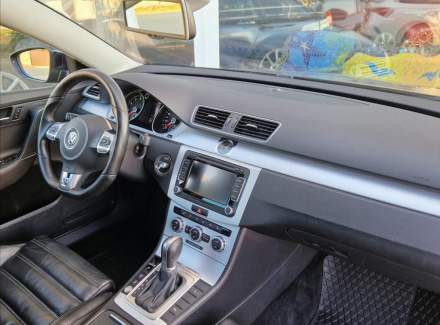 Volkswagen - Passat