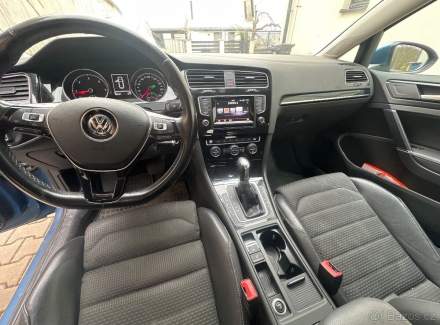 Volkswagen - Golf
