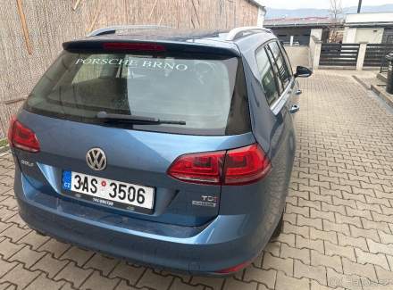 Volkswagen - Golf