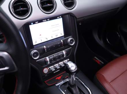 Ford - Mustang