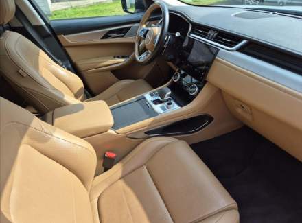 Jaguar - F-Pace