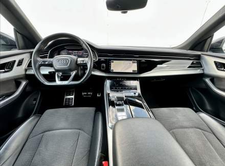 Audi - SQ8