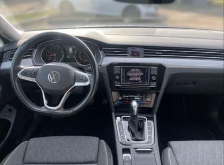 Volkswagen - Passat