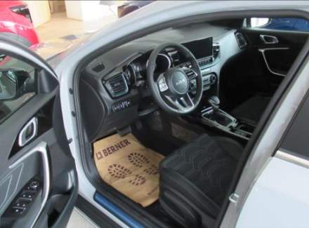 Kia - XCeed
