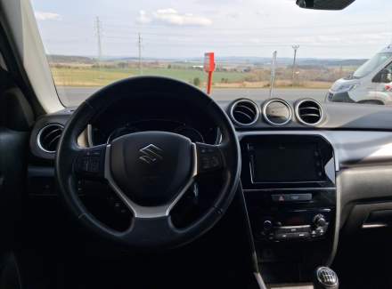 Suzuki - Vitara