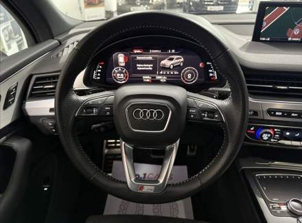 Audi - Q7