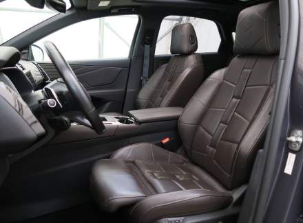 DS Automobiles - DS7 Crossback