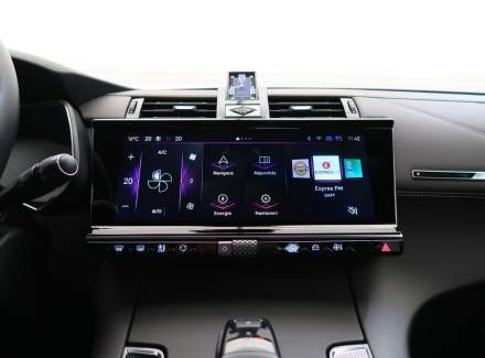 DS Automobiles - DS7 Crossback