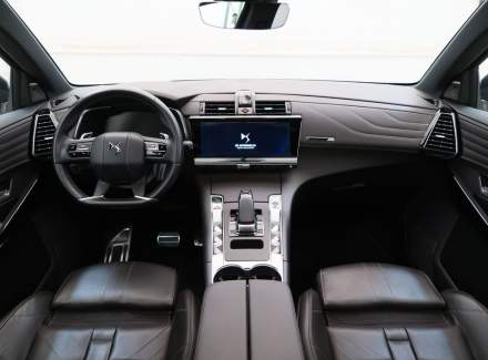 DS Automobiles - DS7 Crossback