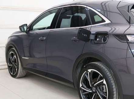 DS Automobiles - DS7 Crossback