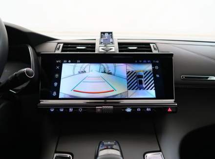 DS Automobiles - DS7 Crossback