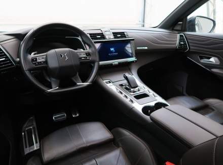 DS Automobiles - DS7 Crossback